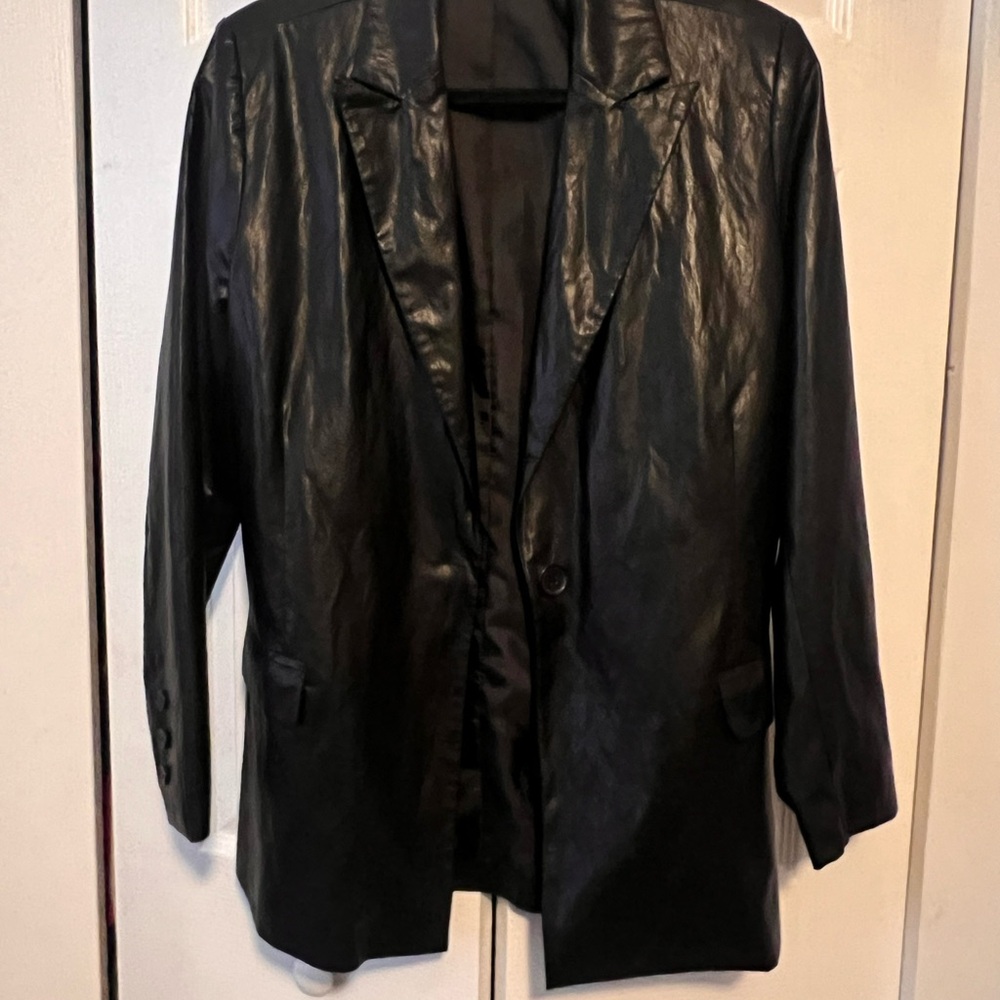 Black Women's VENUS Jacket
